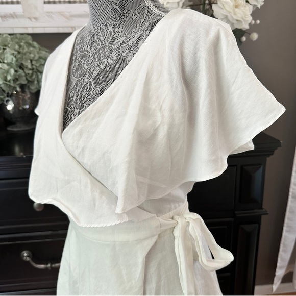 DO+BE White Ruffle Wrap Romper – Size S (New with Tags) - Picture 7 of 15